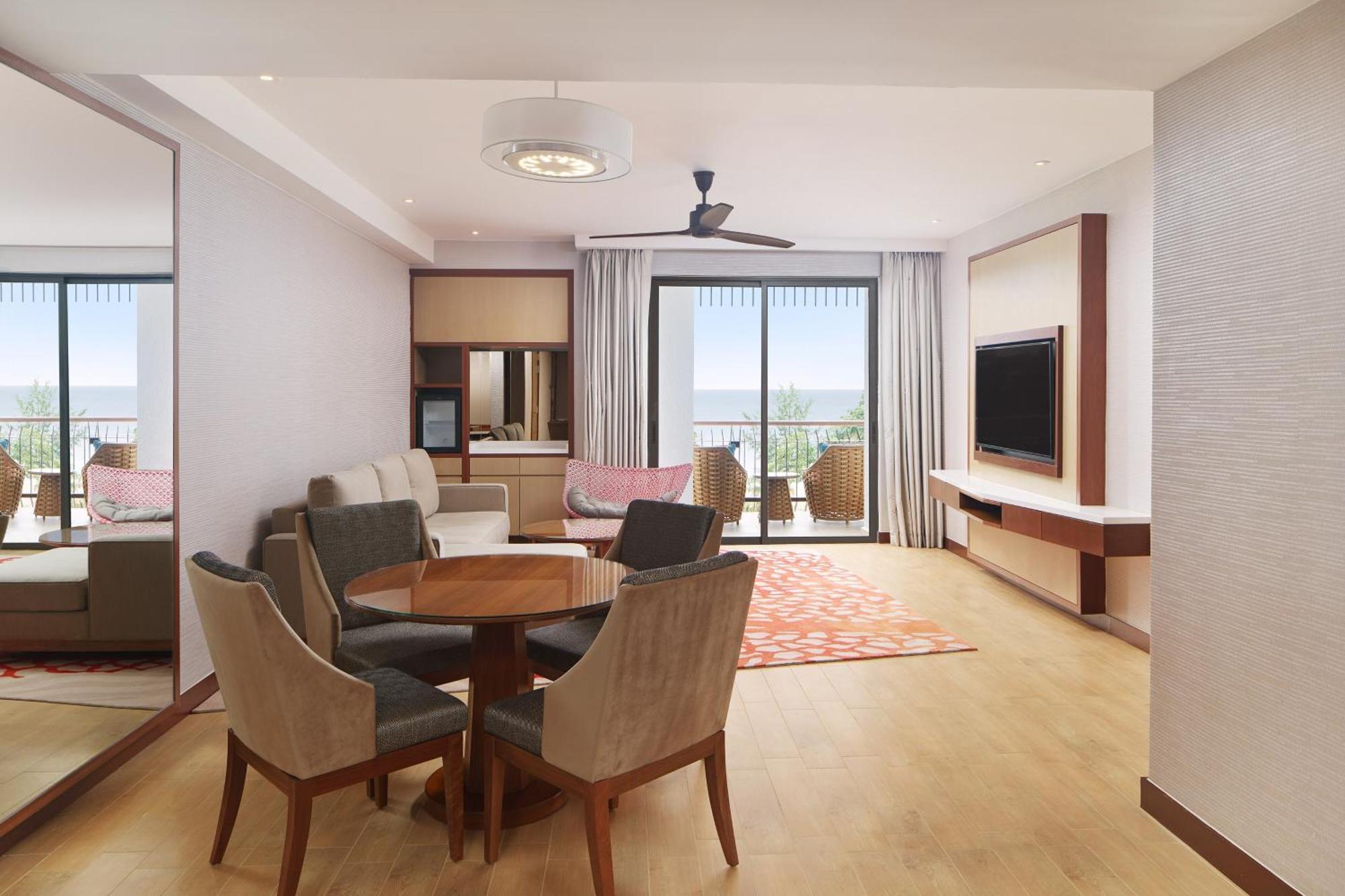 The Westin Desaru Coast Resort Eksteriør billede A typical living room in a 3-bedroom apartment