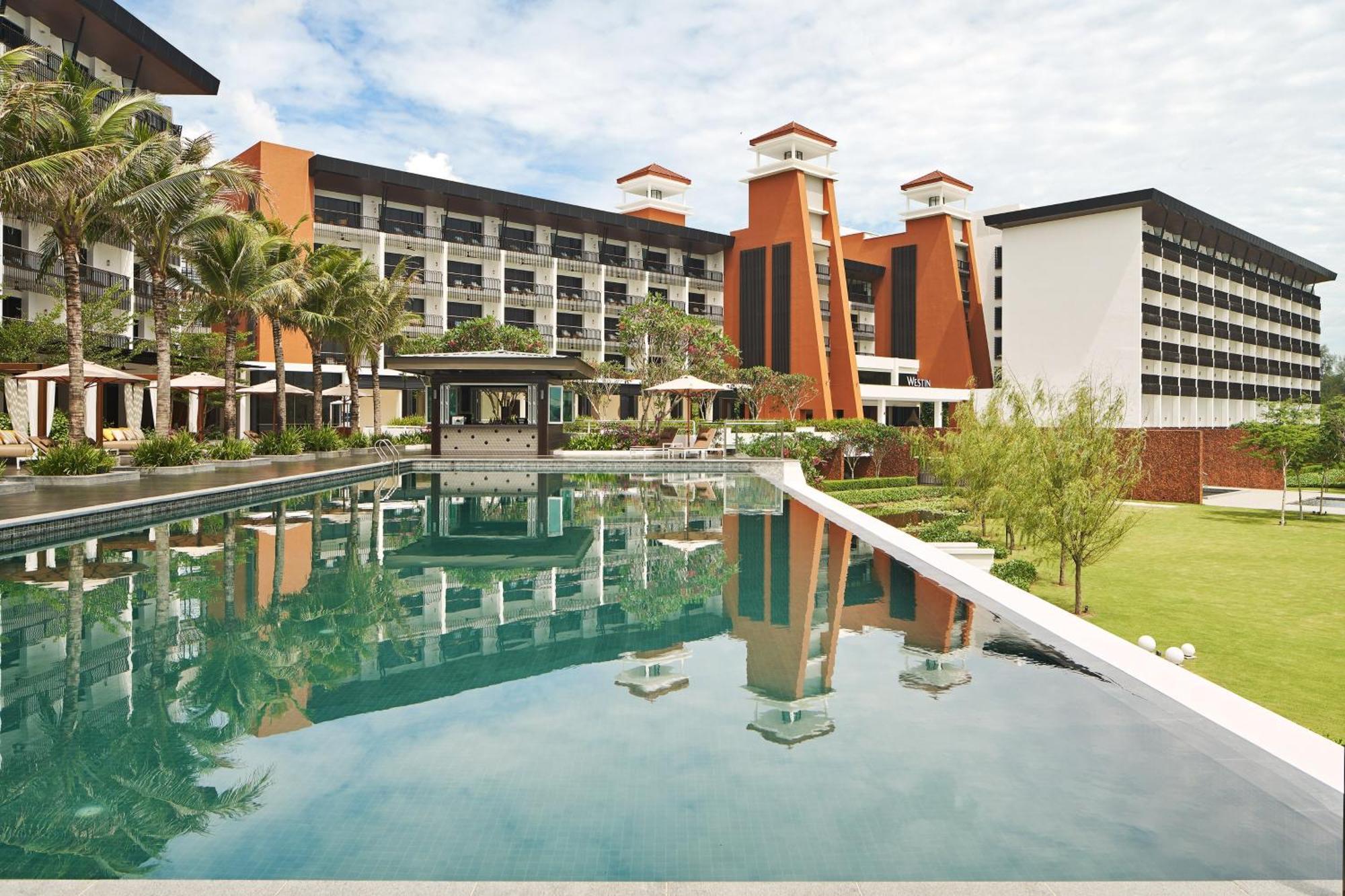 The Westin Desaru Coast Resort Eksteriør billede The hotel's main building