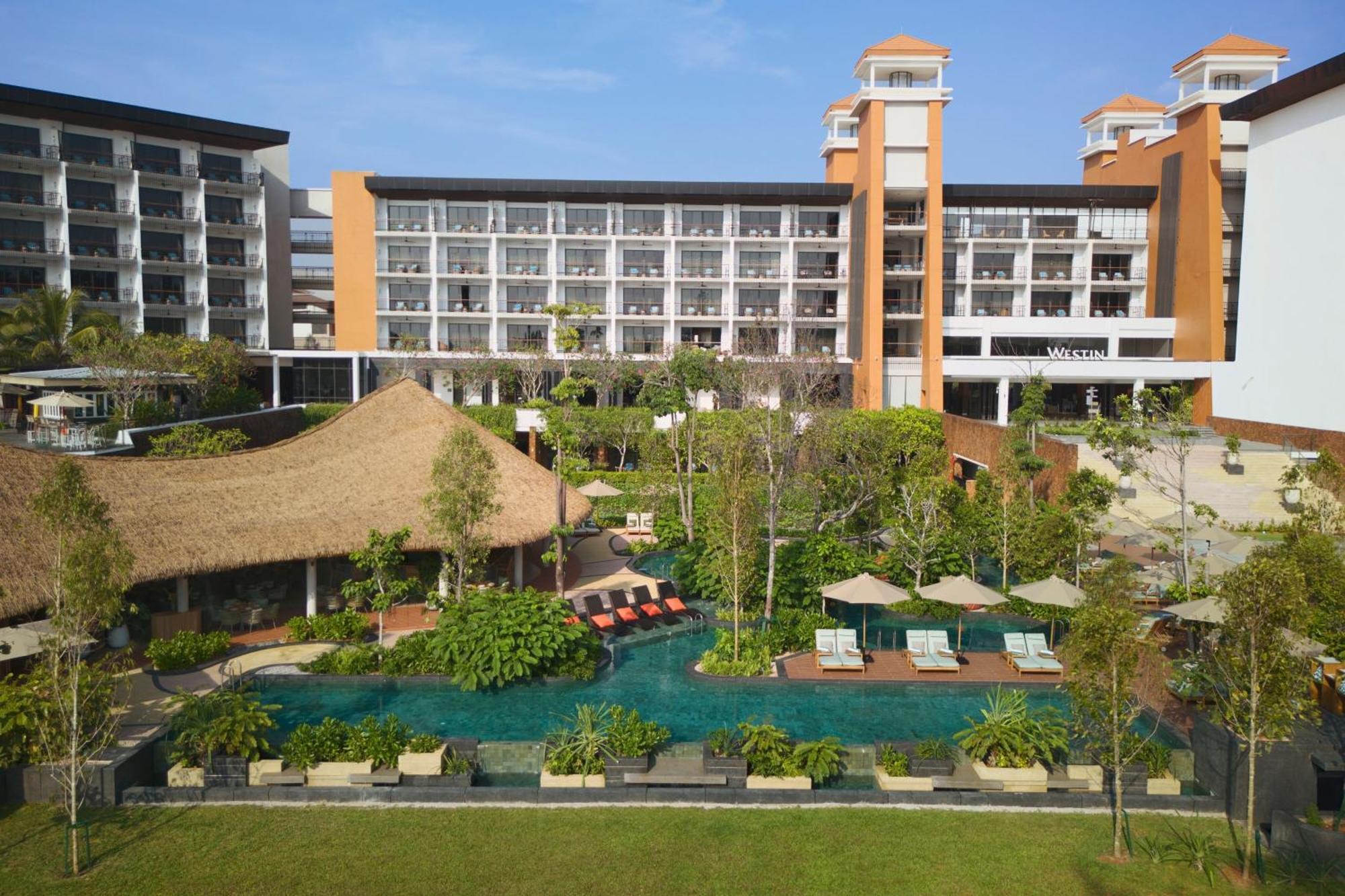 The Westin Desaru Coast Resort Eksteriør billede The hotel's main building