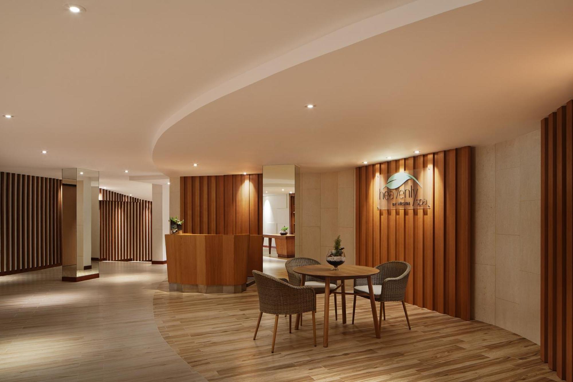 The Westin Desaru Coast Resort Eksteriør billede The interior of the hotel